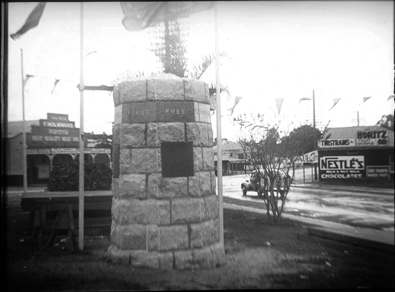 First Free Settlers Monument