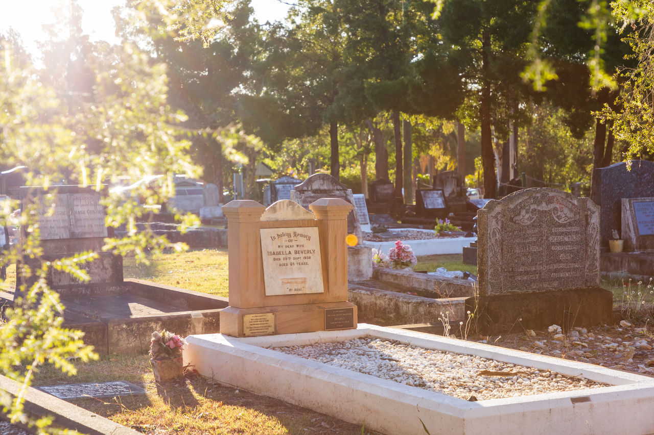 Grave and memorial location at Hemmant cemetery.